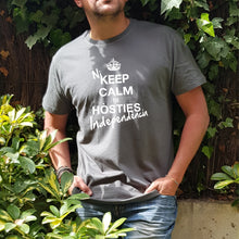 Carregar imatge en el visor de la galeria, Samarreta Unisex - &quot;Ni keep calm ni hòsties, Independència!&quot;